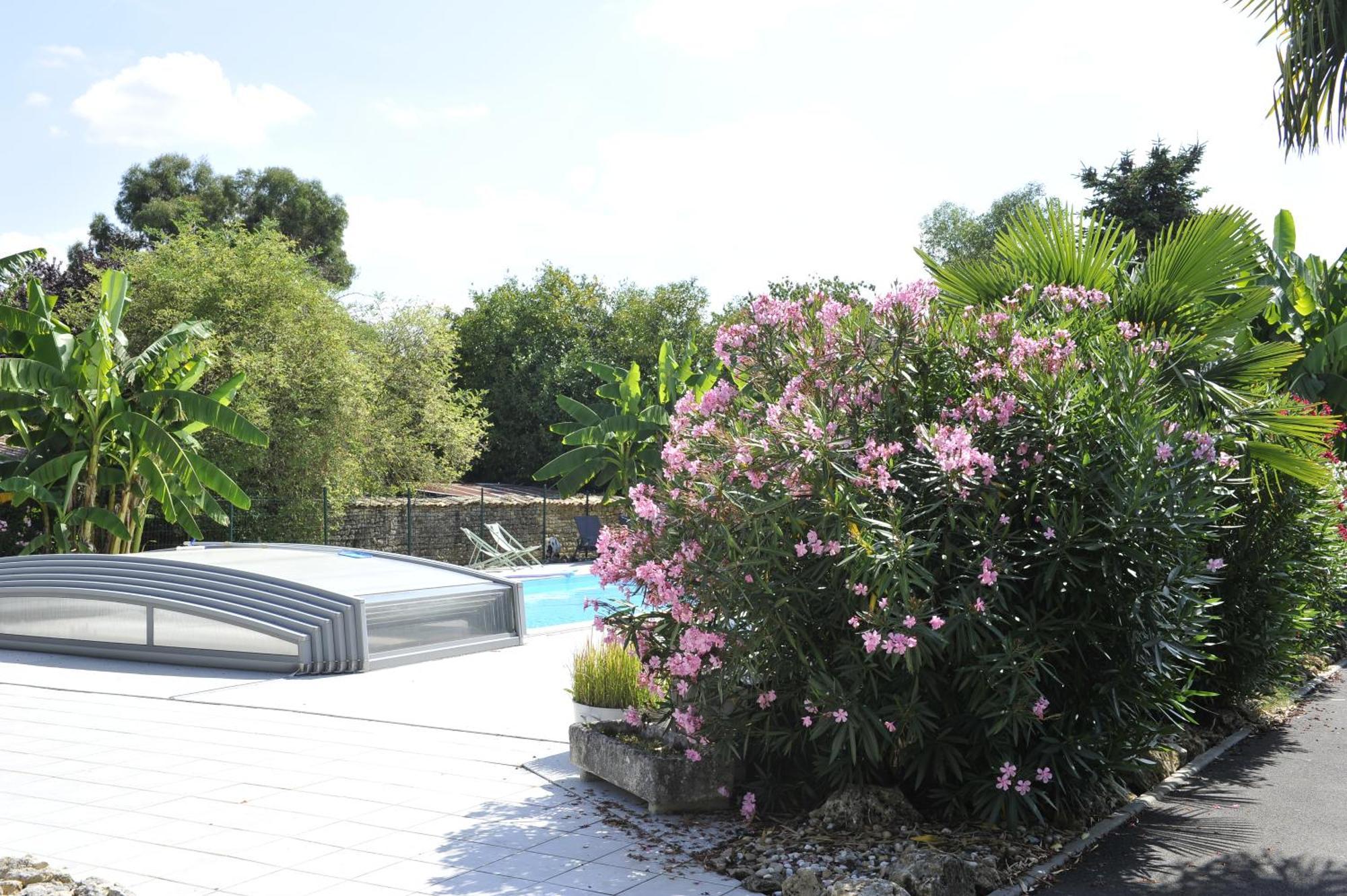 Jardin D'Arcy - Chambres D'Hotes Avec Piscine Et Spa Bois Экстерьер фото